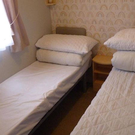 L&G Family Holidays 6 Berth Coral Beach Laura Familys Only And Lead Person Must Be Over 30 Ingoldmells Eksteriør bilde