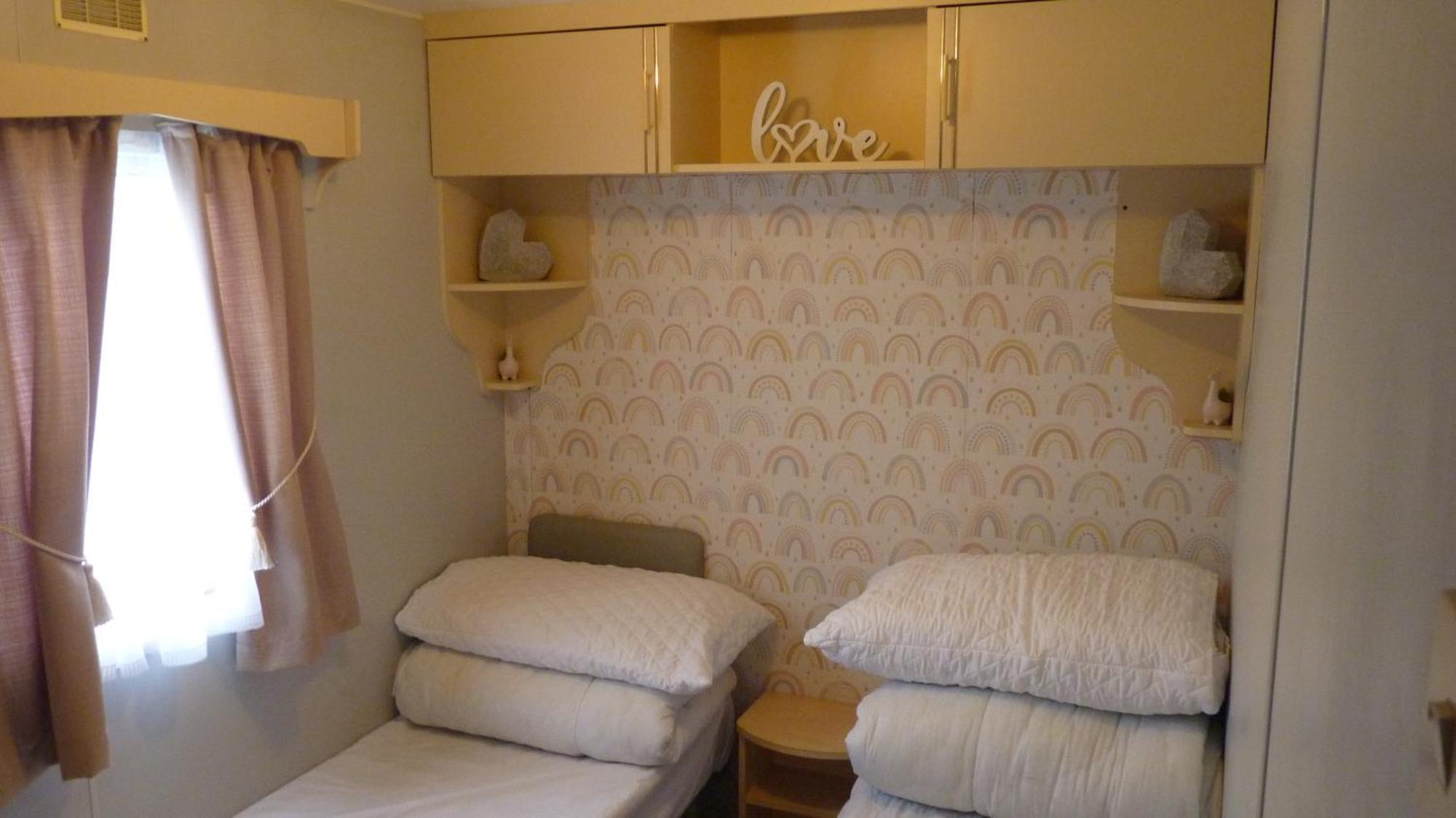 L&G Family Holidays 6 Berth Coral Beach Laura Familys Only And Lead Person Must Be Over 30 Ingoldmells Eksteriør bilde